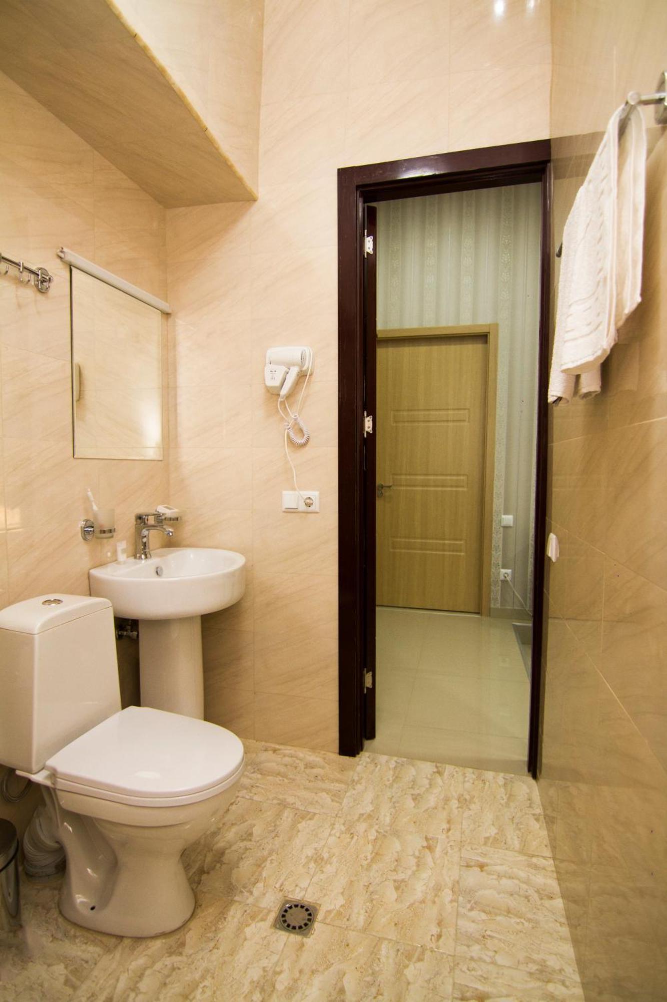 Hotel Care Inn Тбилиси Экстерьер фото