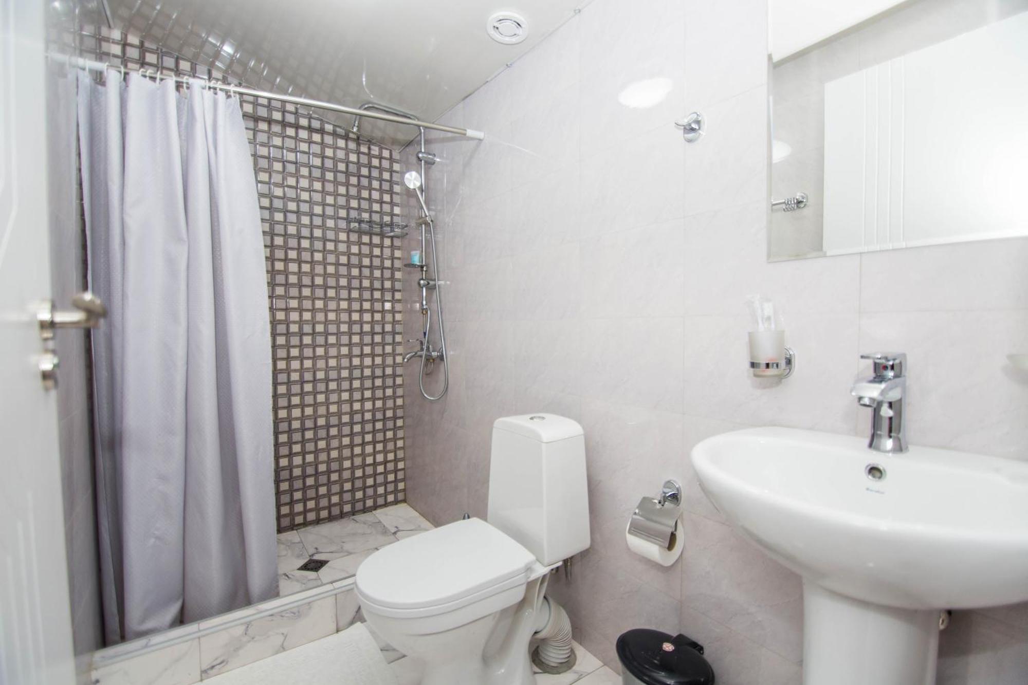 Hotel Care Inn Тбилиси Экстерьер фото