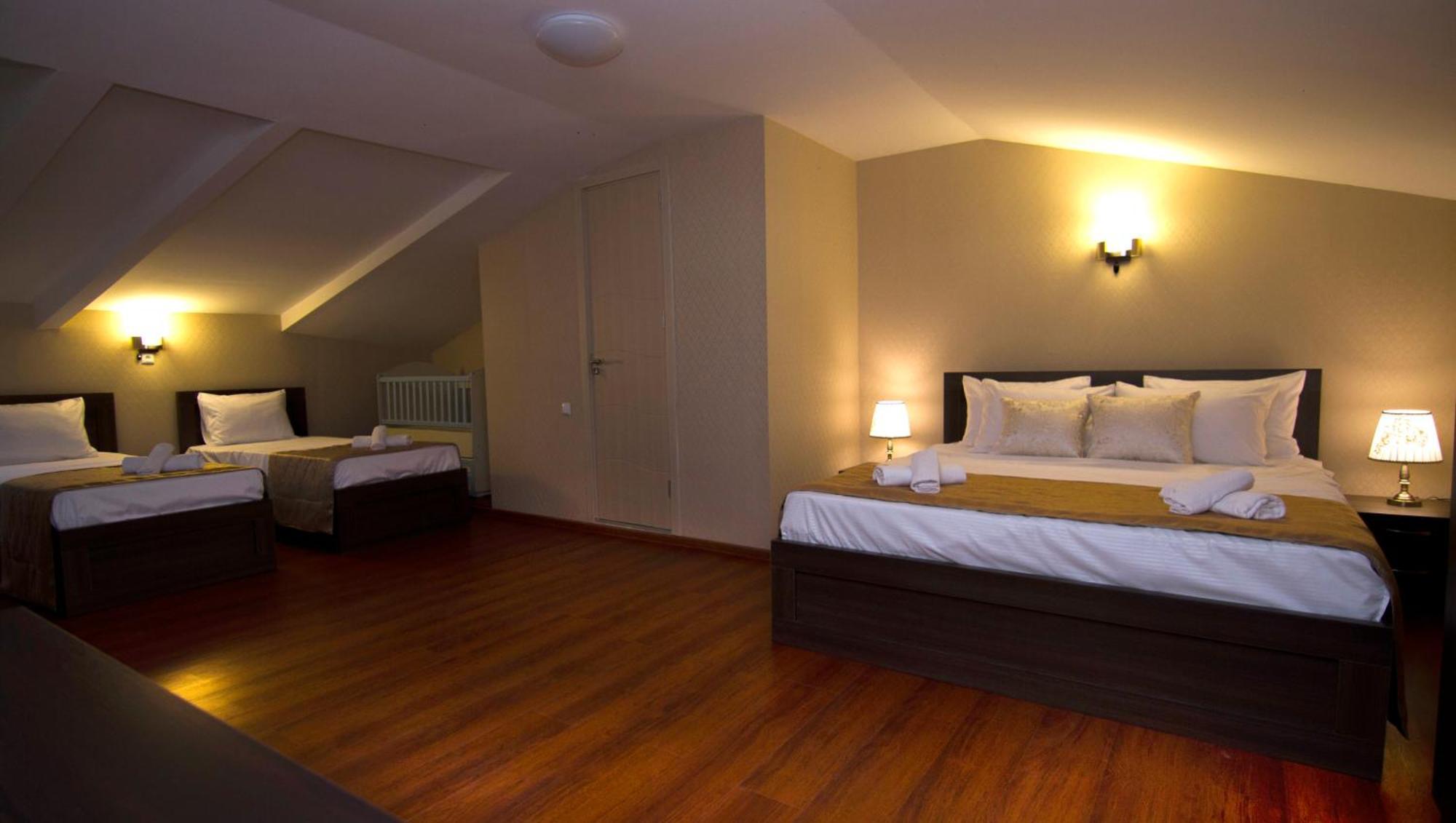 Hotel Care Inn Тбилиси Экстерьер фото
