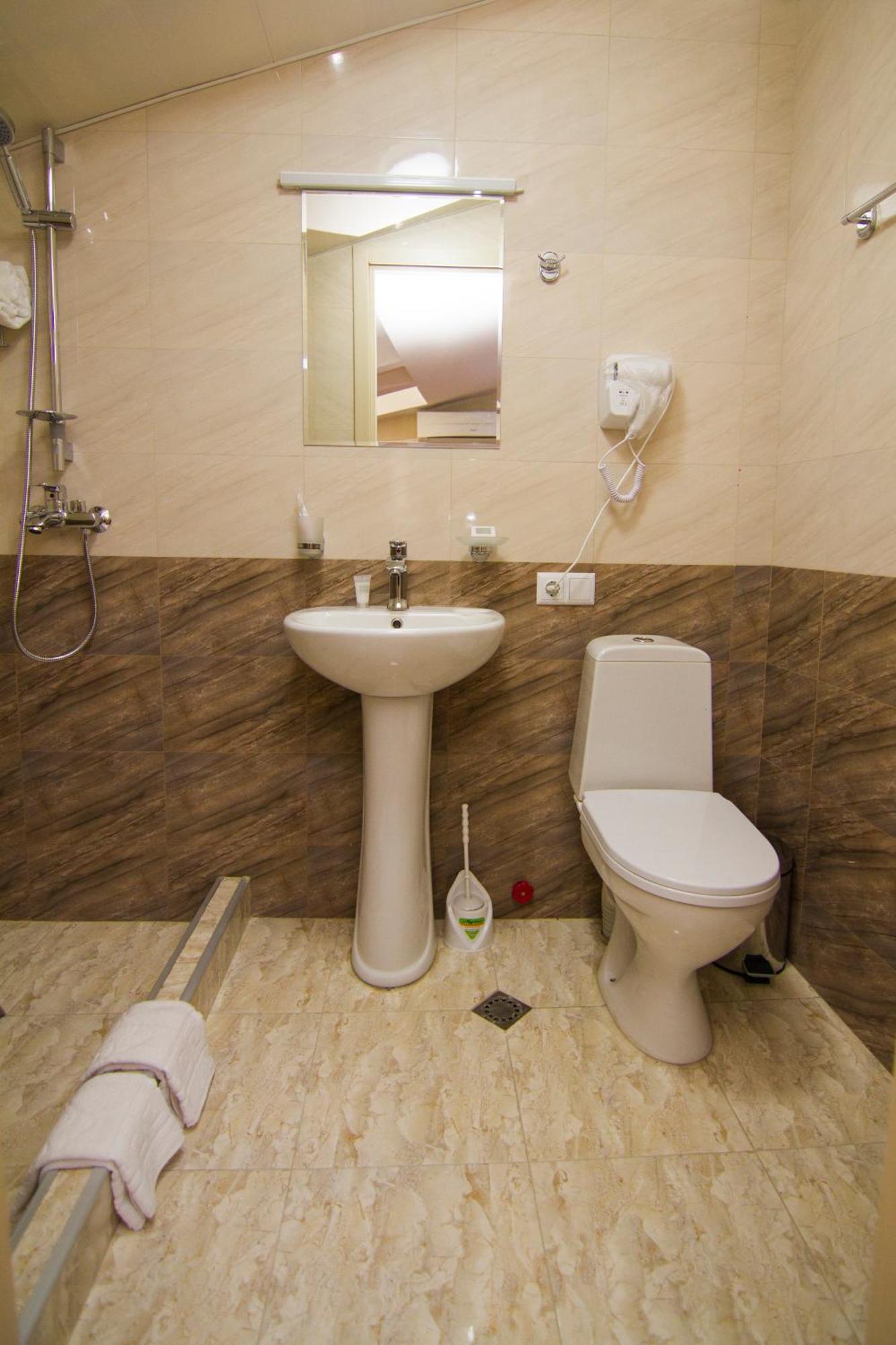 Hotel Care Inn Тбилиси Экстерьер фото